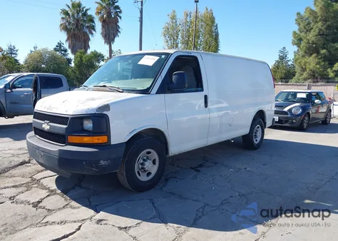 2008 Chevrolet Express Work Van из США, поврежденный, VIN 1GCGG25C981215438